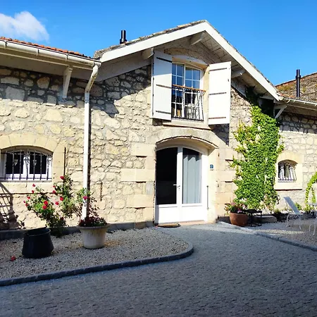 Villa Domaine Des Pres De Joussac - Protocole Sanitaire Strict Jau-Dignac-et-Loirac Exterior foto